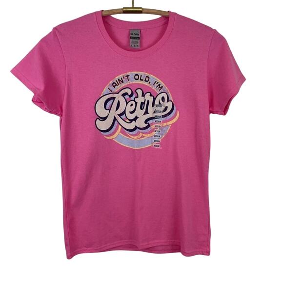 Gildan Pink I Ain’t Old I’m Retro T-Shirt Size Medium NWOT - Picture 1 of 8
